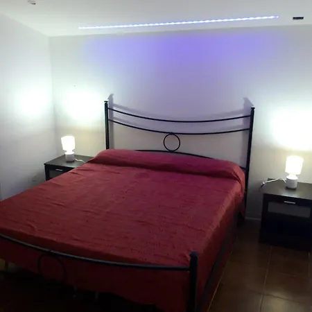 Spacious House With Sea View In Pachino, Capacity 9 Pers. * Pachino