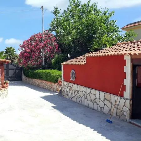 Spacious House With Sea View In Pachino, Capacity 9 Pers. Holiday home Pachino