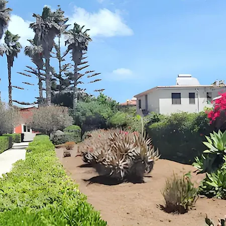 Holiday home Spacious House With Sea View In Pachino, Capacity 9 Pers. *