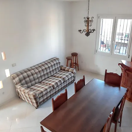 Spacious House With Sea View In Pachino, Capacity 9 Pers. * Pachino