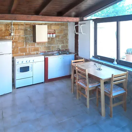 Holiday home Spacious House With Sea View In Pachino, Capacity 9 Pers.